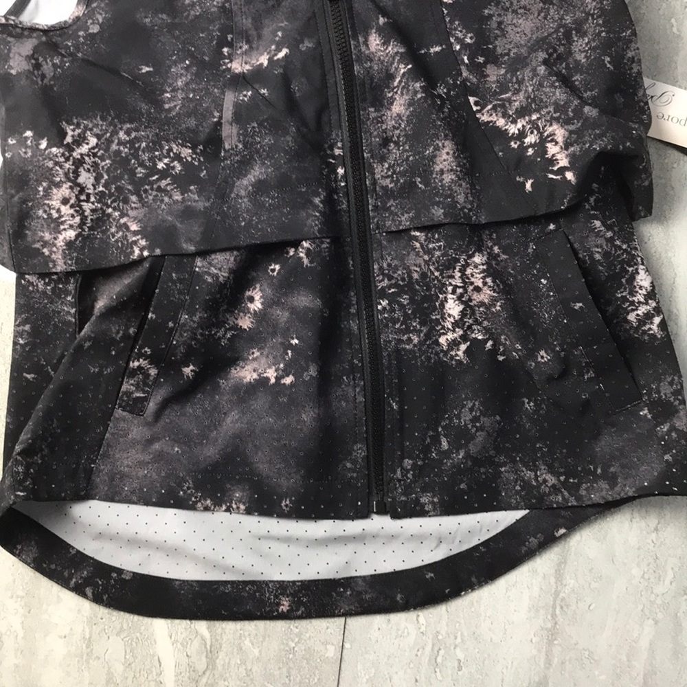 Set:Nanette Lepore Sleeveless Layer Vest - Picture 13 of 16